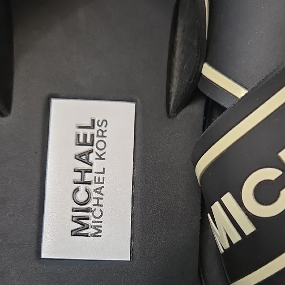 Michael Kors Black and Cream Logo Slides - Picture 2 of 4